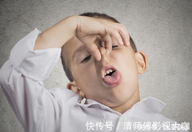 孩子|孩子积食后,身体会有4种表现,尽早发现,以免影响孩子发育