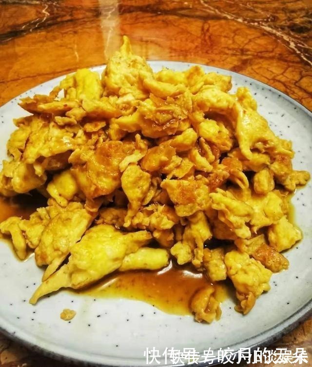 灵魂|炒鸡蛋别急着出锅，多加一步秒变“灵魂炒蛋”，大厨都爱这么做的