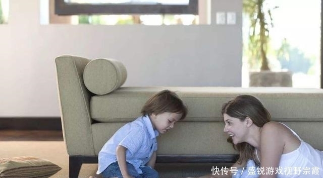 口香糖|3岁男孩误食干燥剂,奶奶迅速做了一个动作,医生点赞:手法高明