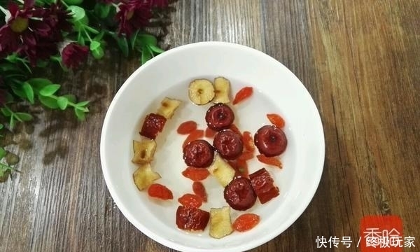 嫩嫩|吃一次胜过敷10张面膜,美容保湿,让你的皮肤水嫩嫩,越吃越漂