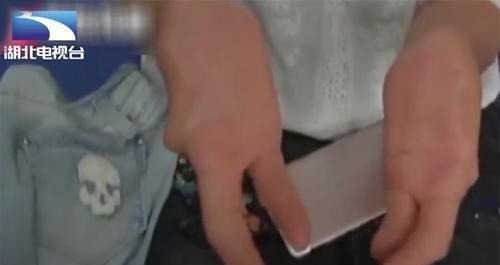 指头|罕见！新生儿有25根指头，一看到妈妈的手，医生瞬间明白了