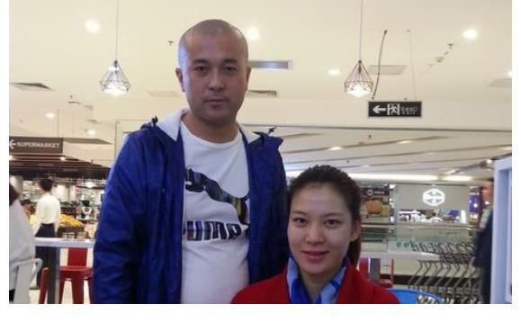 女孩|《非诚勿扰》无臂女孩台上牵手，台下惨遭抛弃，如今怎么样了？