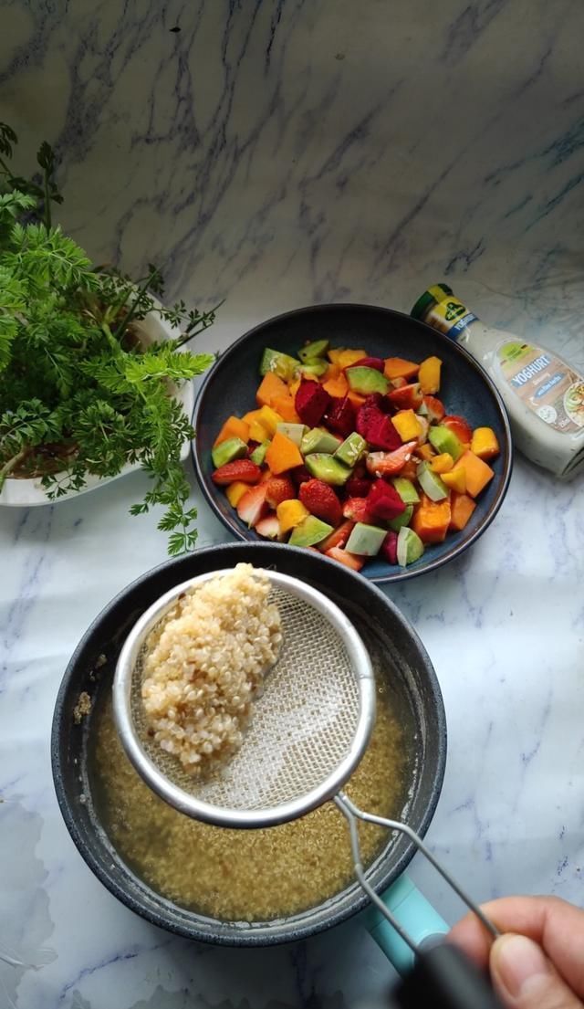 藜麦|不论男女，晚上吃点它，等同于运动1个小时，轻轻松松甩掉大肚腩