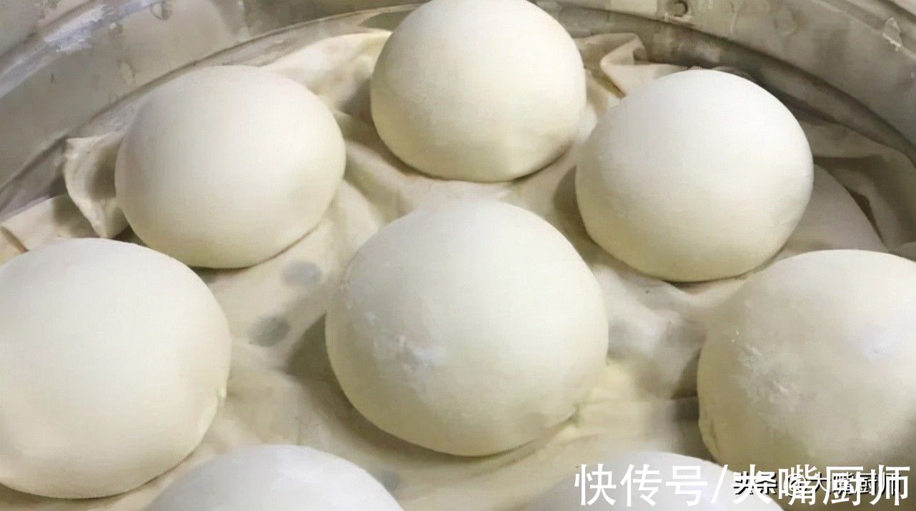 蒸馒头,用大火还是小火?都不对,牢记5个技巧,膨松柔软不塌陷