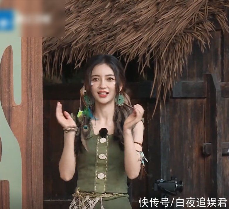 划水|还说杨颖录综艺划水?宋雨琦上场挑战时,她在旁边的举动备受好评