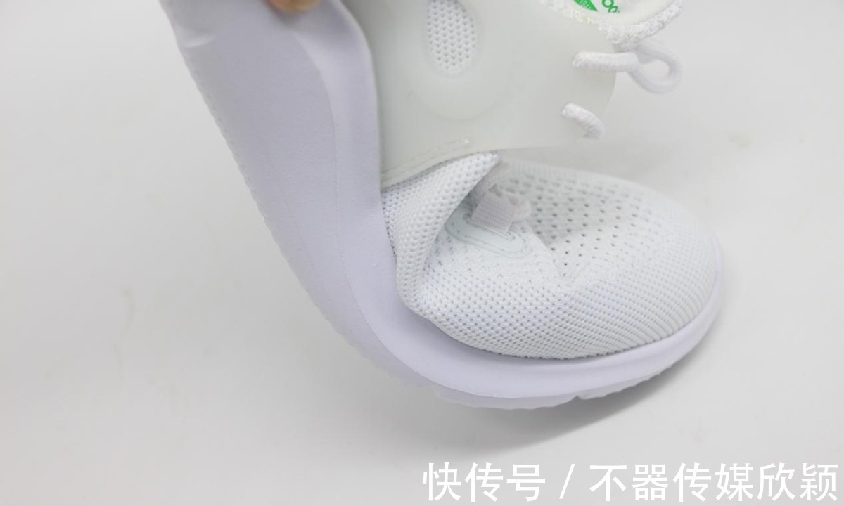 咕咚5k 百元跑鞋怎么选?咕咚5K运动跑鞋带给你超值运动体验