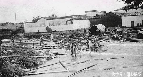 炒栗子|民国初期老照片:菜市场买菜的鬼子妇女,卖糖炒栗子的小贩