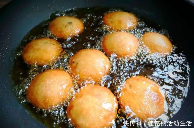 端午节快到了,炸糖糕掌握几个要点,不破皮不流糖,保证一次成功