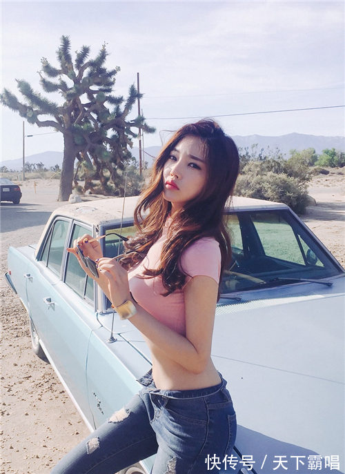 高腰 时尚活力的牛仔裤美女,尽显淑女柔情,焕发摩登的时髦魅力!