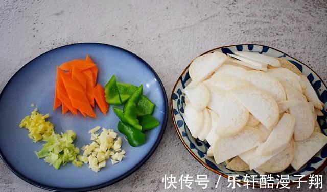 杏鲍菇炒牛肉|牛肉不要再煎着吃啦,牛肉和它一起炒,清脆爽滑、醇厚多汁