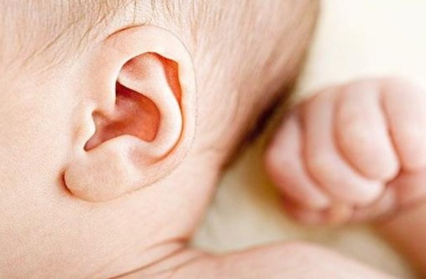 额头|宝宝这几处长得大,最符合“福相”特征,越长大越聪明漂亮