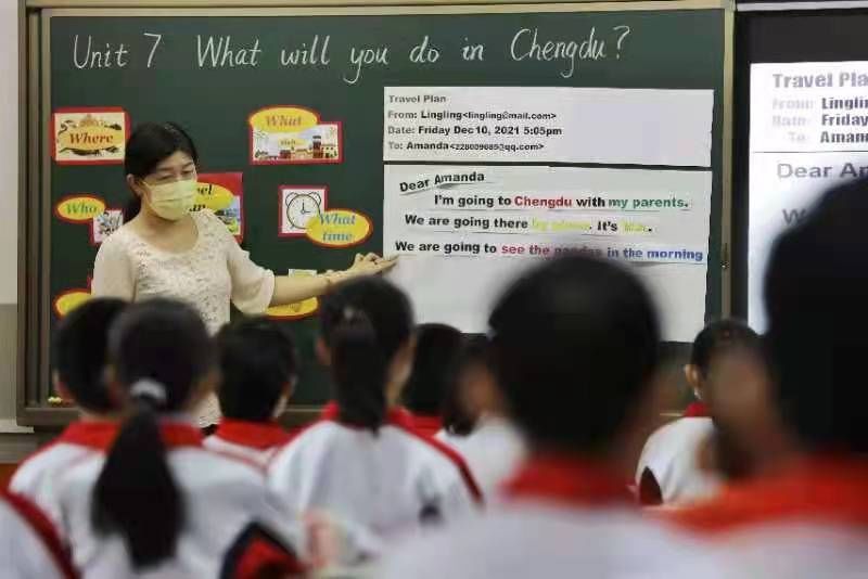 轮岗|按需轮岗一七一中学教育集团累计两百余名老师轮岗教学