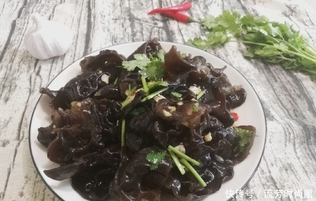 家人|这才是凉拌木耳最好的打开方式,家人吃过都说做少了