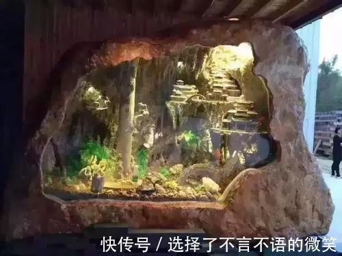 玉石@3.8吨玉石5年, 男子做了个鱼缸, 至今没一个专家敢估算