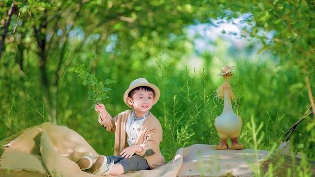 男孩|生儿生女都一样开始看不出来,等老了以后才知道差别挺大的