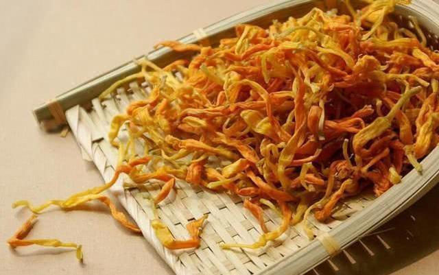 倒头|失眠“最怕”这5种食物,每天吃几口,倒头就睡,睡的比猪都香