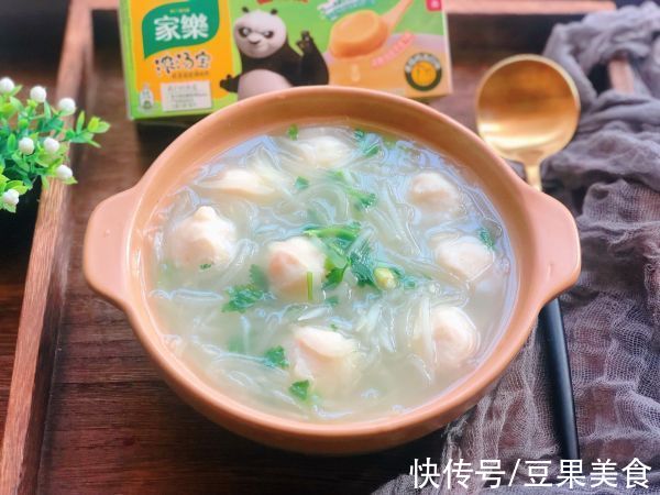 暖胃又养生，一次吃三大碗都不过瘾的虾丸萝卜丝汤