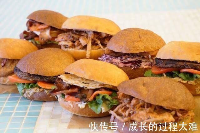 s汉堡三明治傻傻分不清你以为你吃的是汉堡,然而它真的只是个三明治