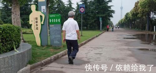 中老年人|走路快慢能看出寿命长短60岁后，每天走路达到“这个数”更健康