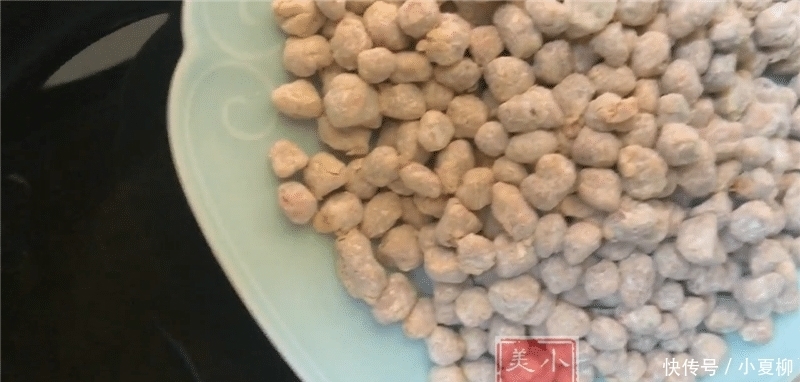 花生|一碗花生米, 打入2个鸡蛋, 做出来比酒鬼花生还香、还酥脆