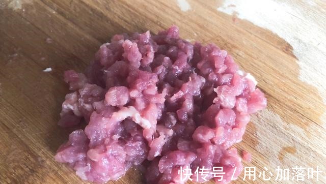 十三香|天冷孩子肠胃弱,多蒸这菜给他吃,助消化,强免疫,营养足长高个!