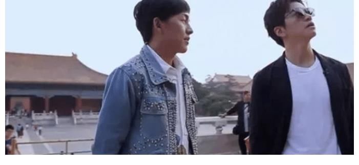 歌手李健闊綽出手，節(jié)目中送學員百萬翡翠？也許你想多了？