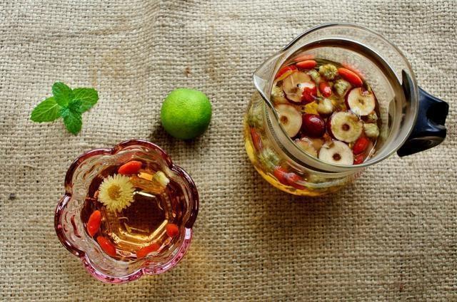 河洛精蕴|胃不好,多喝二水,少吃三菜,记住4个动作,胃炎轻易“不上门”