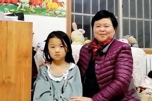 “奶奶身上有怪味儿”,孩子的童言无忌生尴尬,妈妈用高情商化解