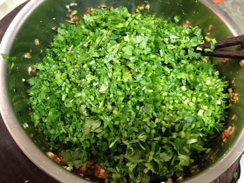谷雨前，碰到這菜別手軟，健胃消食，包餃子特香，不懂太虧了