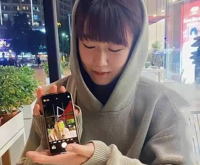 天津女排|恭喜!中国女排又一国手公开恋情,男友年仅20,同穿情侣服太甜蜜