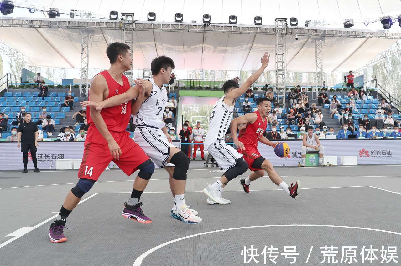 广东队|胡金秋6连胜，王哲林大胜广东队，北京战绩追平广东