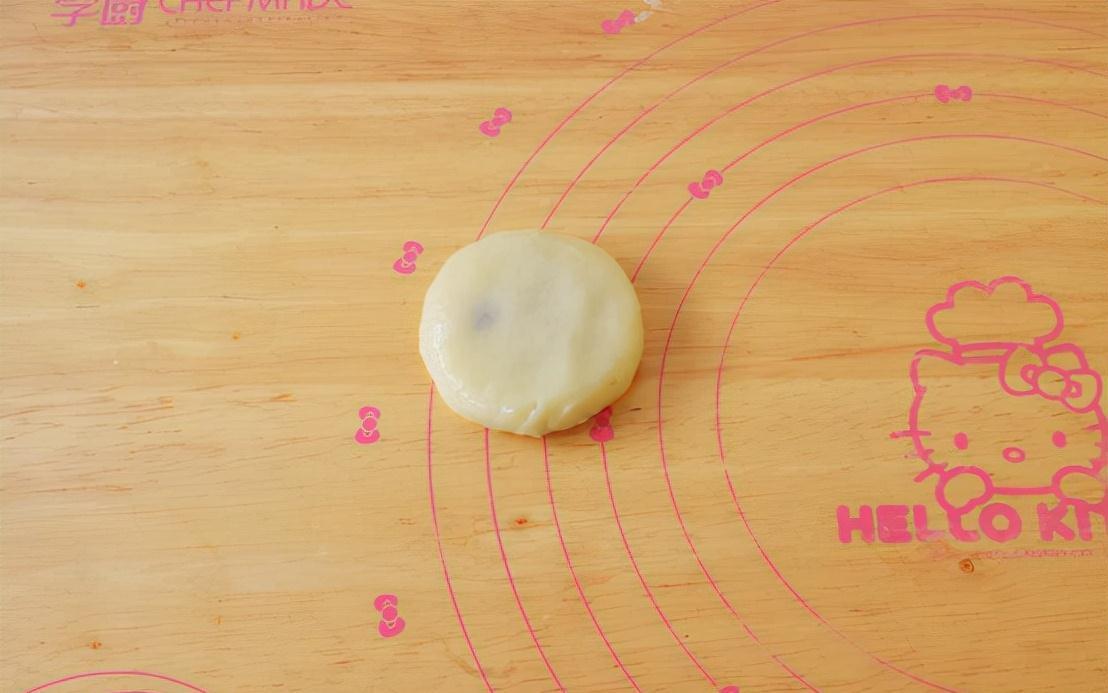 1碗糯米粉加上半勺红糖,做一份好吃解馋的小吃,软糯好吃