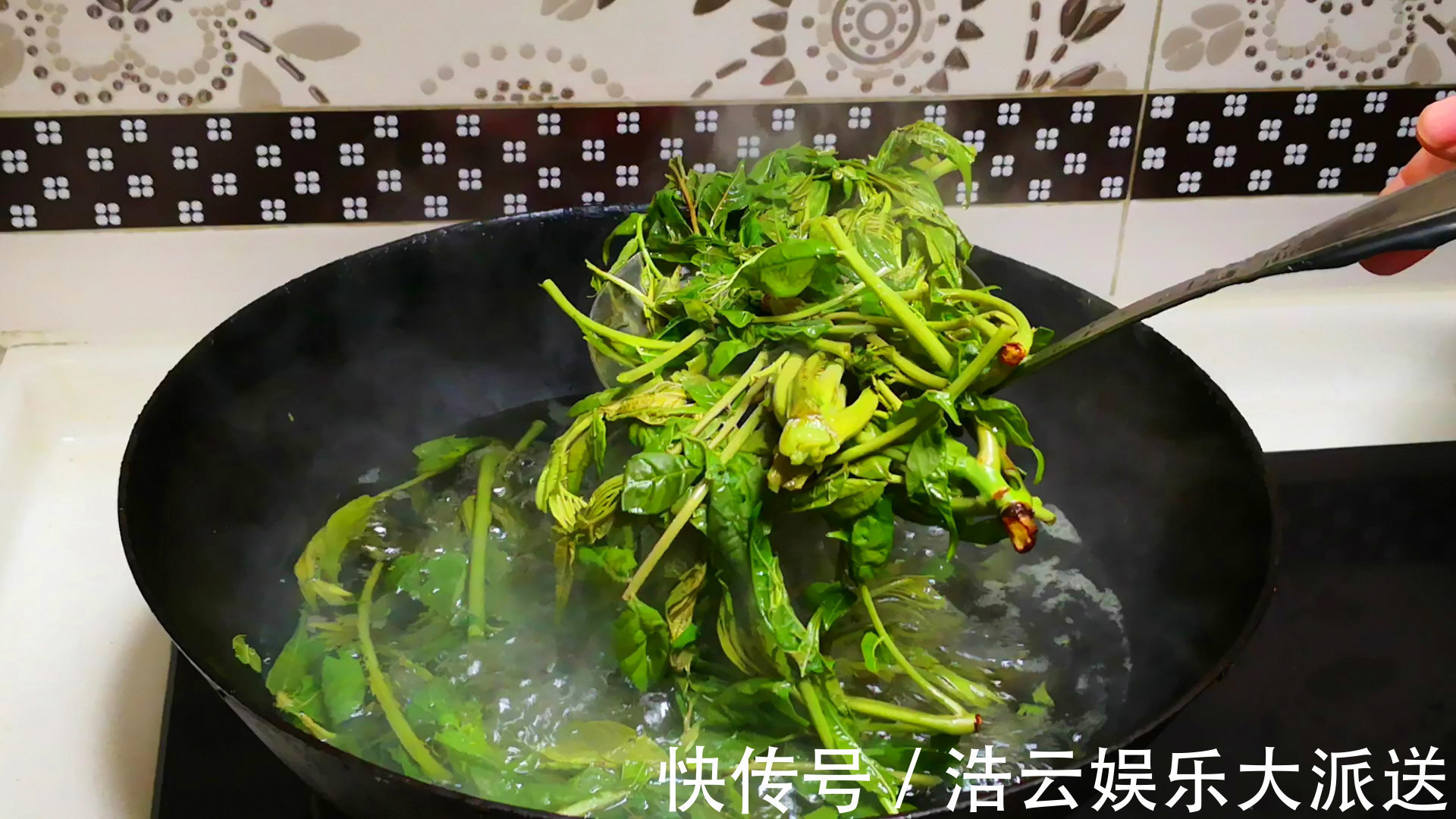 此4种食材必须要焯水,切记不要直接下锅,为家人考虑,别偷懒