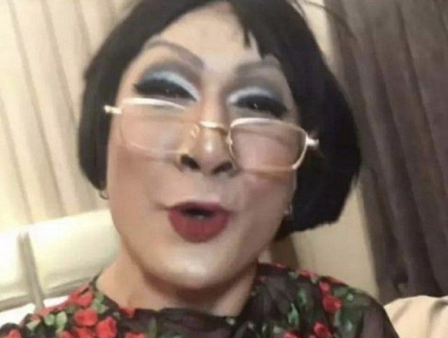 出生因兔唇被抛弃，做网红只是为了给奶奶治病，韩美娟背后是辛酸