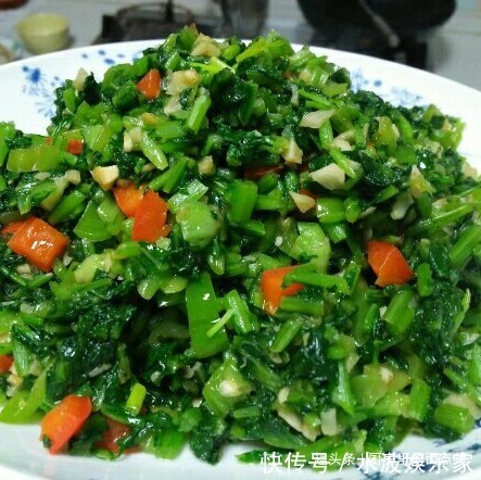 变细|它是天然“泻药菜”,每天炒一盘,便秘消失,肠道干净,腰围变细
