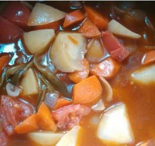 做这道菜的时候加入几个西红柿,好吃又下饭!