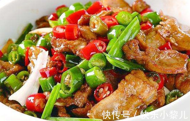 氨基酸|孩子考试成绩好父亲带孩子吃饭作为奖励,多吃特色菜,鲜香营养