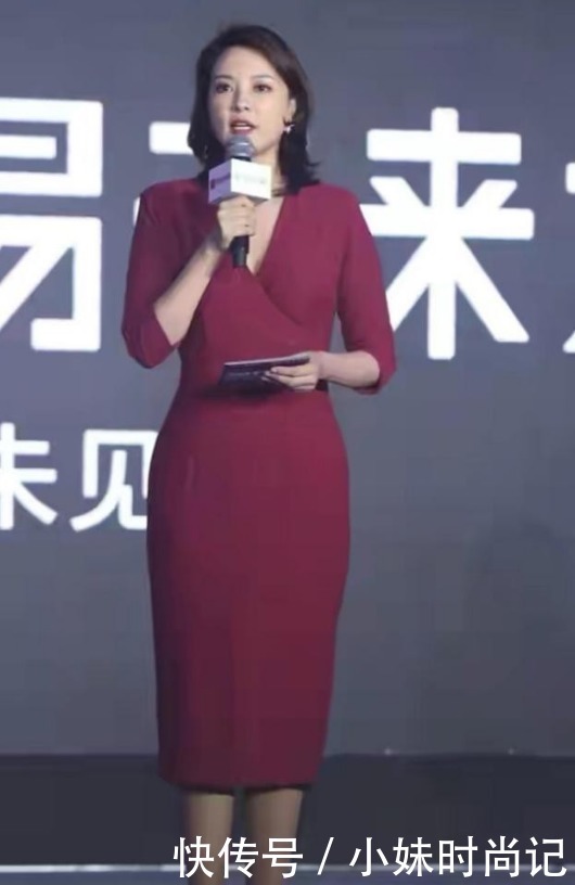 肌肉|央视主持人刘芳菲真会穿, 穿修身裙搭配丝袜, 展现了东方女人魅力