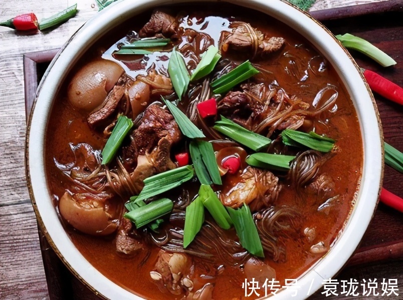 老姜|入冬,两样食材是绝配,炖上一锅,一边吃肉一边嗦粉,太香了