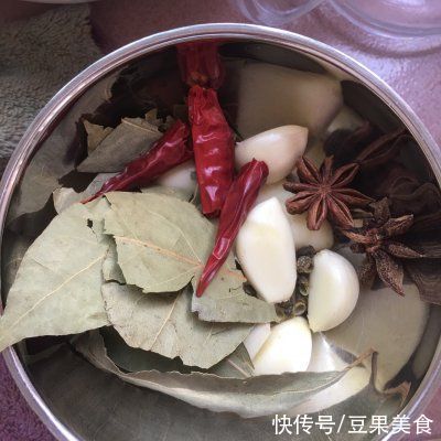 红烧肉土豆超美味没吃过太可惜了