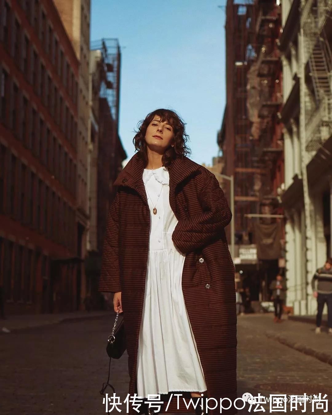 小个子女生的冬季穿搭术，才不止提高腰线这么老套