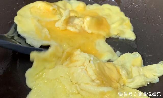 好吃|今天才知道,面条可以这样吃,比水煮好吃比炒简单,吃着真解馋