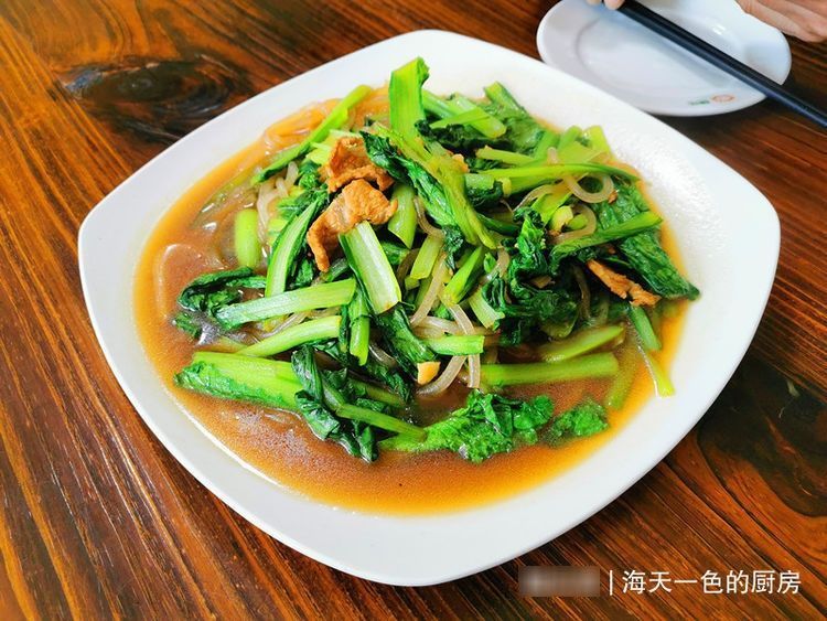 夫妻|中年夫妻的午餐，好吃营养还实惠，网友：要是我，一定要多喝两杯