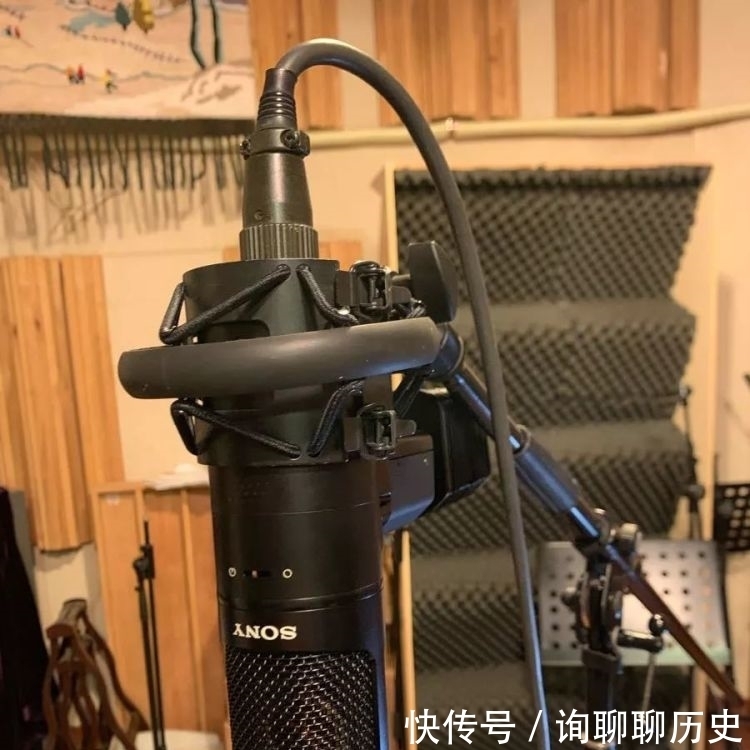 力作|王闻全新力作24K金碟 《缱绻星光下》,限量版先到先得