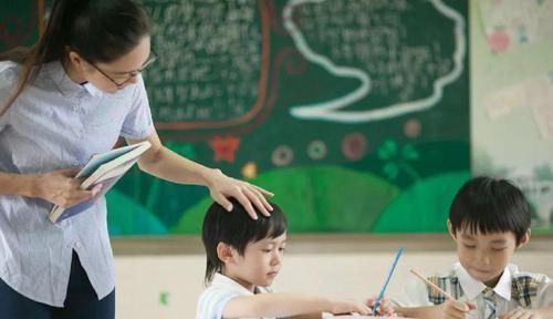 家长|退休老教师坦言：长大后有出息的孩子，往往出自这4种家庭