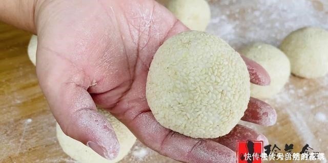 教你糯米粉新吃法,出锅比大鱼大肉都香,吃一次就念念不忘,解馋