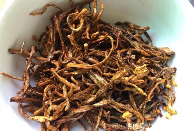 冬日里,喝了这碗汤,胃里暖暖的,老人孩子都