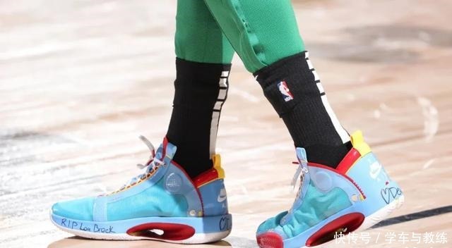 有趣|NBA球员上脚穆雷穿罗斯1代,詹姆斯的洞洞鞋很有趣