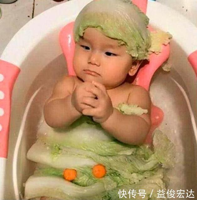 奶奶|宝妈把1岁儿子送到奶奶家,看到发过来的图片后,正宗“娃娃菜”