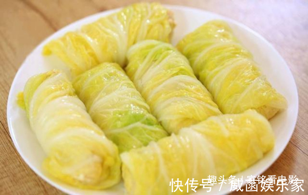 香炸鸡翅|精选美食白菜香菇卷,香炸鸡翅,椒盐鱼片,金针菇凉拌腐竹做法
